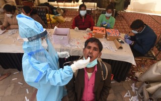  印度疫情的症状有哪些图片(印度变异毒株症状)